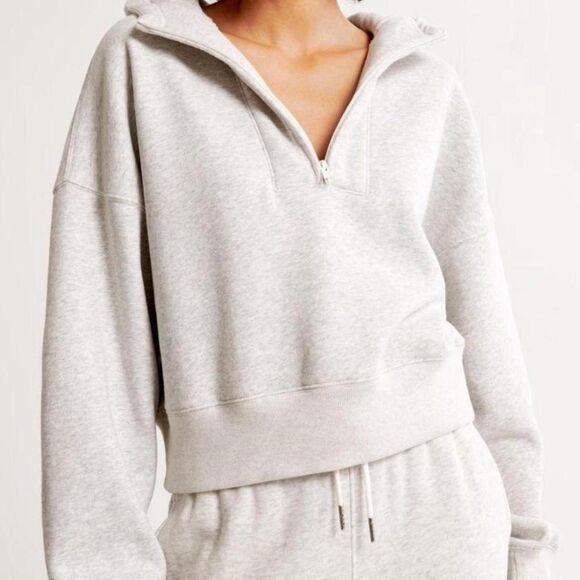 Abercrombie and fitch soft lounge a&f max essentials cropped grey zip up small - Picture 1 of 7